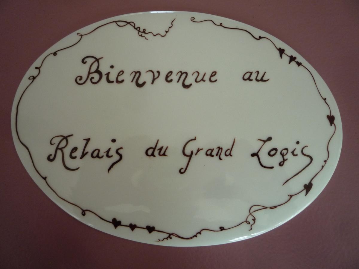 Bed and Breakfast Le Relais Du Grand Logis Civrieux Екстер'єр фото