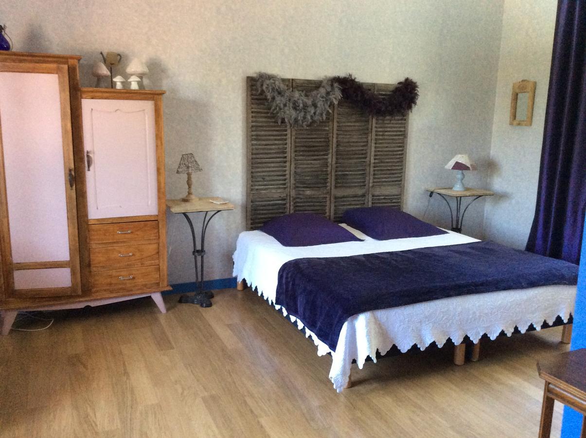Bed and Breakfast Le Relais Du Grand Logis Civrieux Екстер'єр фото