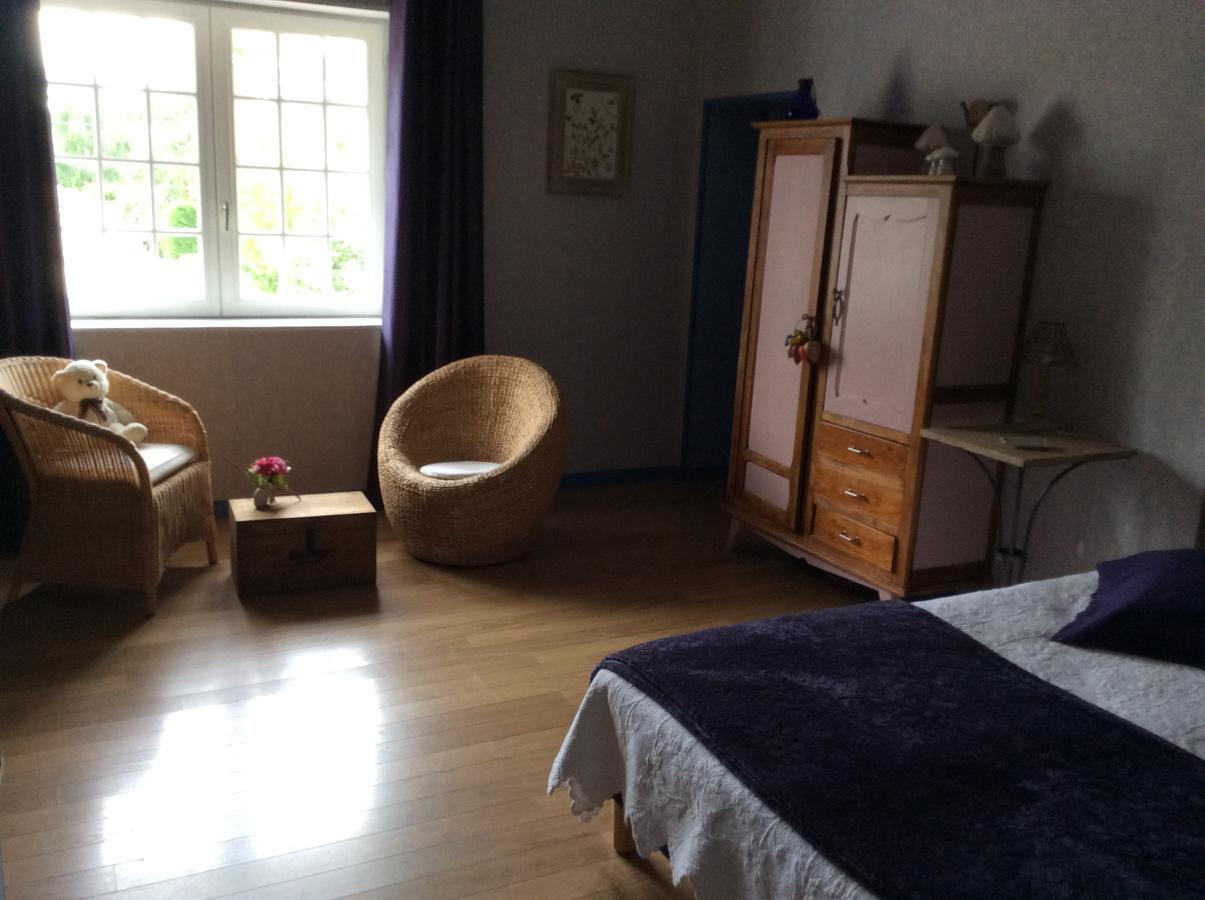 Bed and Breakfast Le Relais Du Grand Logis Civrieux Екстер'єр фото