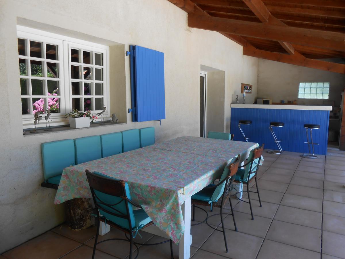 Bed and Breakfast Le Relais Du Grand Logis Civrieux Екстер'єр фото