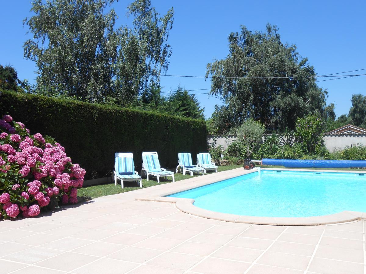 Bed and Breakfast Le Relais Du Grand Logis Civrieux Екстер'єр фото
