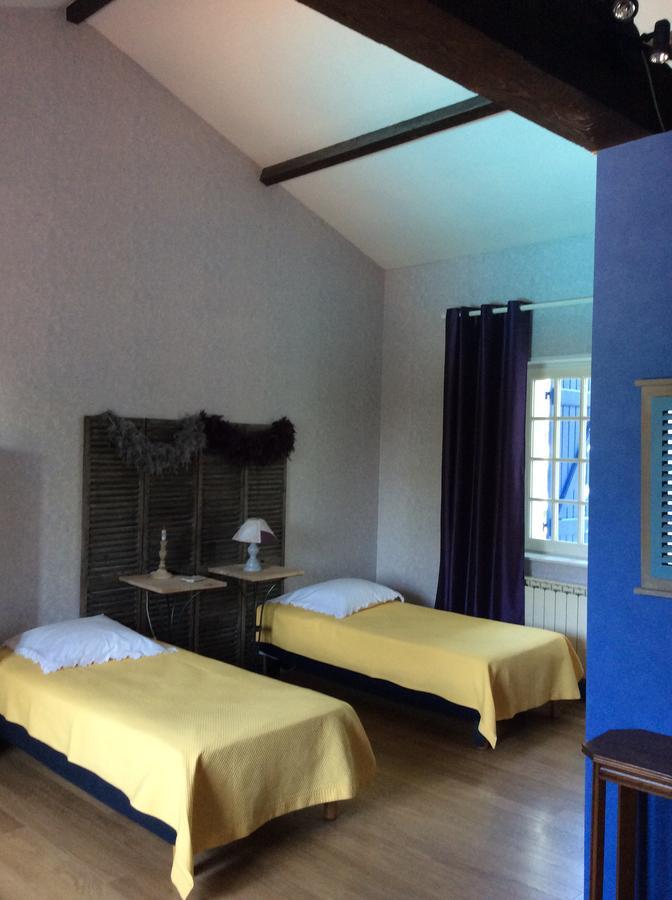 Bed and Breakfast Le Relais Du Grand Logis Civrieux Екстер'єр фото